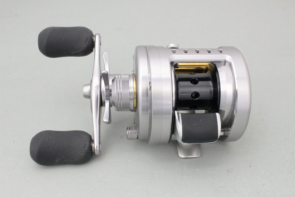 Shimano 09 CALCUTTA CONQUEST 200-DC RH Baitcasting Reel B9189 USED